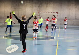 九游娱乐APP-四国蝶泳转身用时差距仅0.07秒，蝶泳转身动作