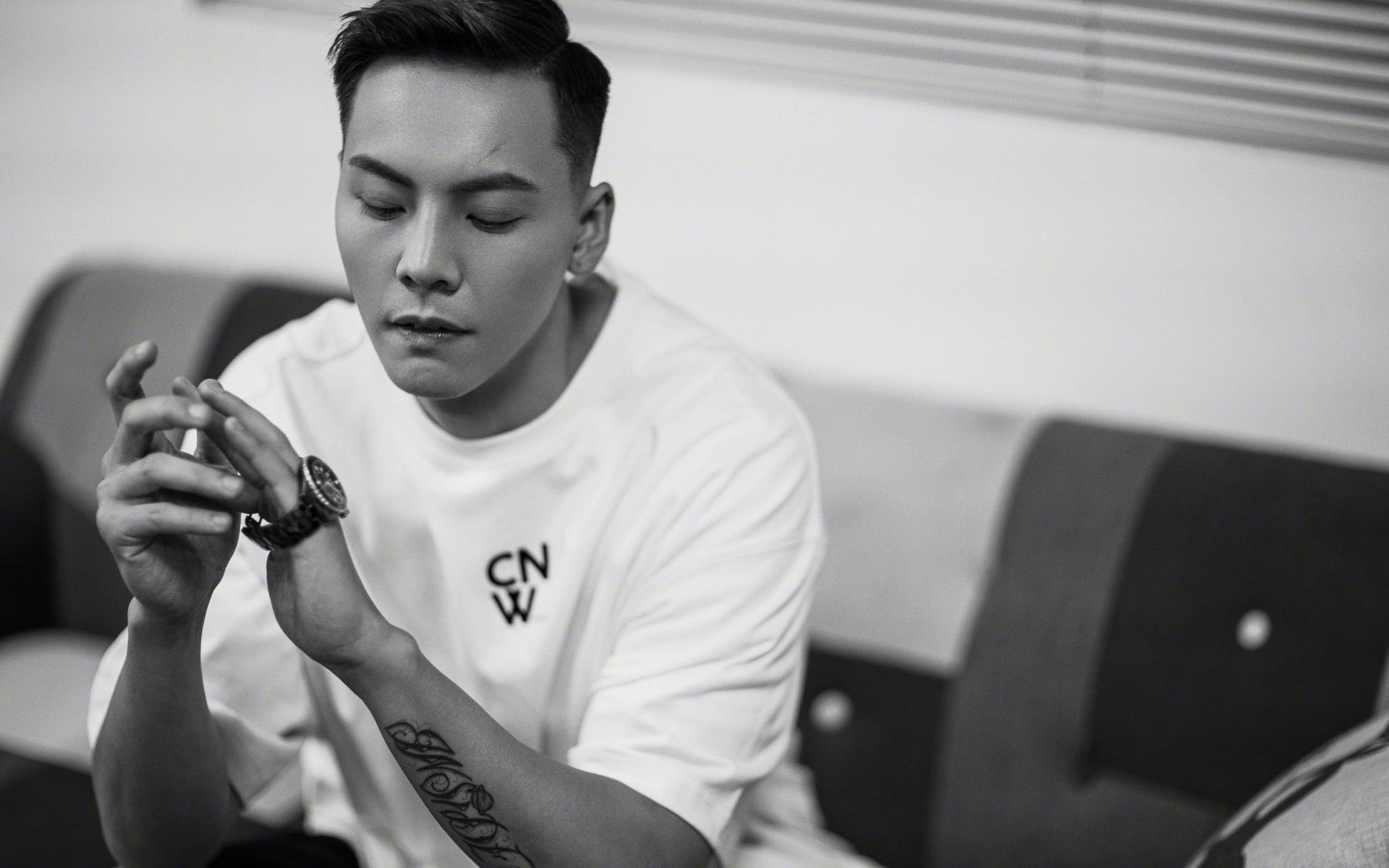 英超争冠季:悬念持续升温,精彩无限!,英超冠军悬念