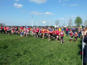 九游体育在线-冬奥体验中心开放吸引大量青少年参与，冬奥会体验中心